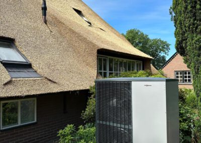 Warmtepomp geïnstalleerd op boerderij in Meerveld